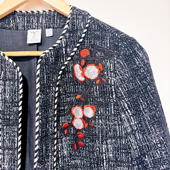 TRISTAN Short black blazer with red flowers - Picture 3 of 7